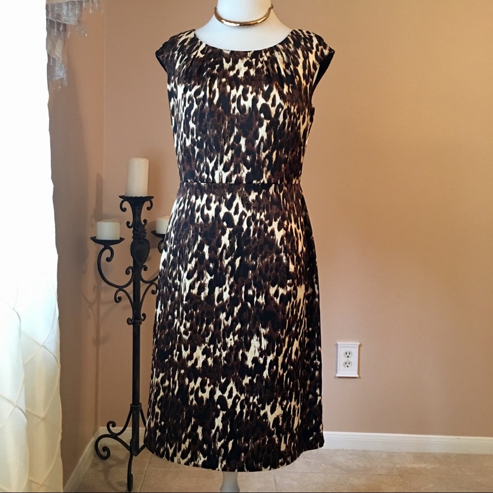 AGB Animal Print Sleeveless Sheath Dress